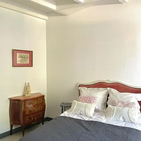Chez Sarah - La Pivoine 3*